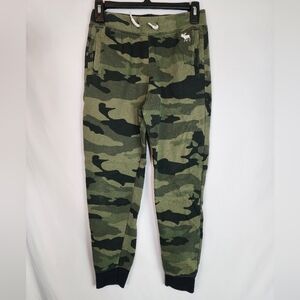 ⭐️ 5/$25 Abercrombie Kids Green Camo Joggers